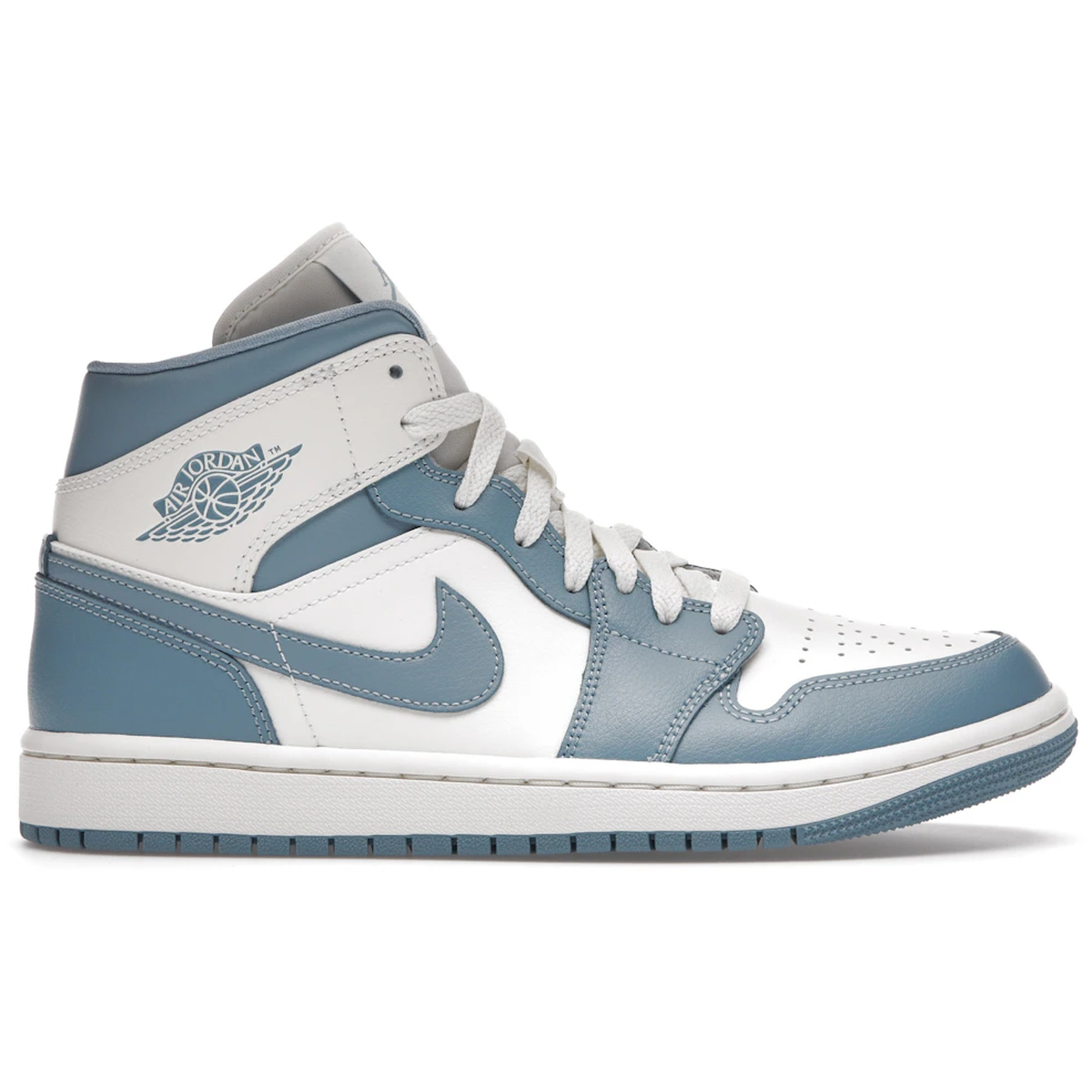 Air Jordan 1 Mid UNC 2022